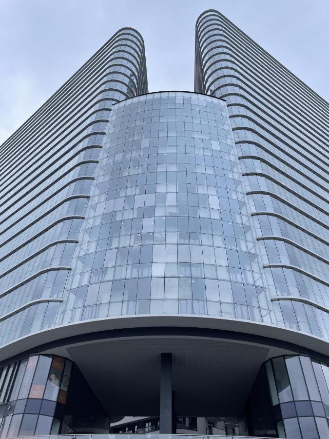 Oui Oui Apartment Варшава Екстериор снимка