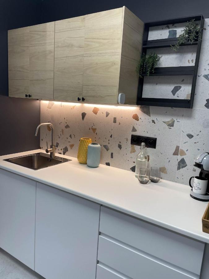Oui Oui Apartment Варшава Екстериор снимка